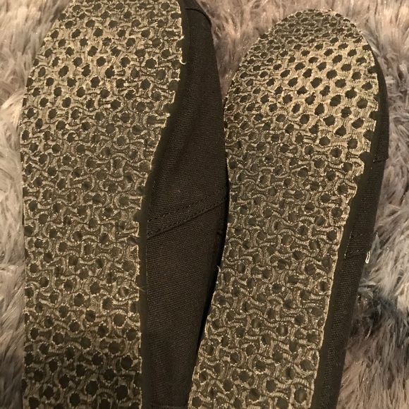 Toms New without box! - Picture 5 of 7